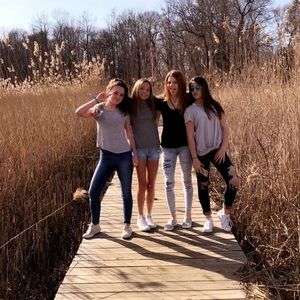 Meet your Posher, Delaney